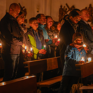 Osternacht 2024 / Foto Haijes Auferstehungsfeier 2024 in der Pfarre Kirchorf/Krems