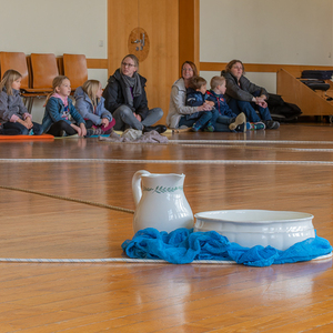 Karfreitagsfeier für Kinder im Pfarrheim