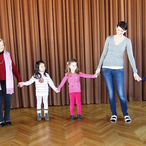 Kinder- und Seniorentanz