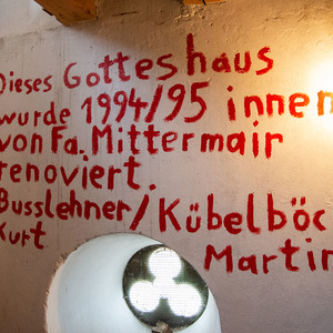 Hinweis auf letzte Kirchen-Innenrenovierung