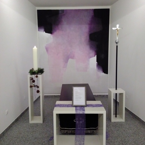 Verabschiedungsraum am Pfarrrfriiedhof St. Magdalena / Pfarrgemeinde St. Magdalena / Johann Waser Verabschiedungsraum am Pfarrrfriiedhof St. Magdalena